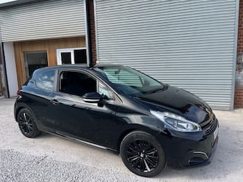 Used Peugeot 208 2017 for sale - 79719965: Photo