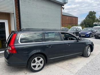 Used Volvo V70 2011 for sale - 79465348: Photo