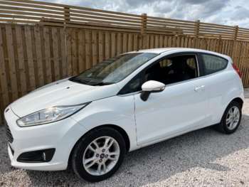 2016 (16) - 1.25 82 Zetec 3dr