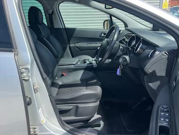 Used Peugeot 3008 2015 for sale - 79716619: Photo