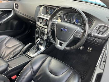 Used Volvo V40 2015 for sale - 79279642: Photo