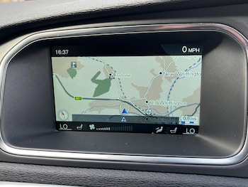 Used Volvo V40 2015 for sale - 79279642: Photo
