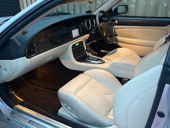 Used Jaguar XKR 2004 for sale - 79279464: Photo