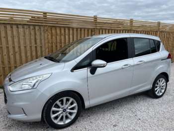 2015 (15) - 1.0T EcoBoost Titanium Euro 5 5dr