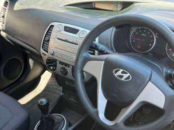 Used Hyundai i20 2010 for sale - 75224455: Photo