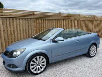 (06) - 2.0i 16v Design Twin Top 2dr