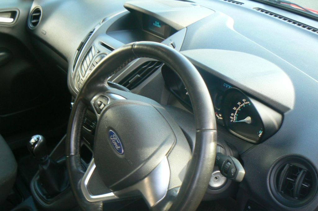 Used Ford Transit Courier 2017 for sale - 77845101: Photo 13