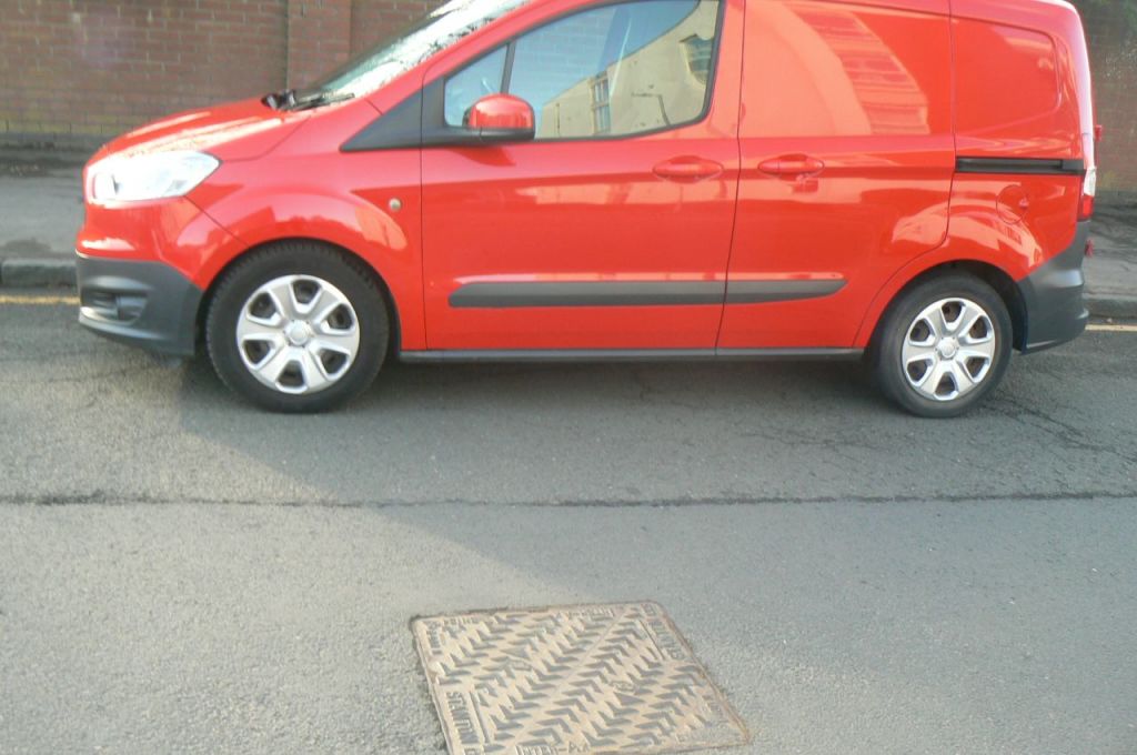 Used Ford Transit Courier 2017 for sale - 77845101: Photo 4