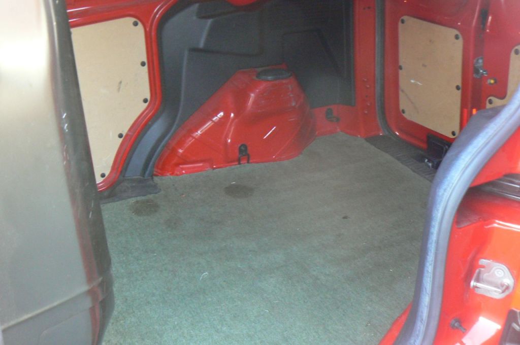 Used Ford Transit Courier 2017 for sale - 77845101: Photo 6