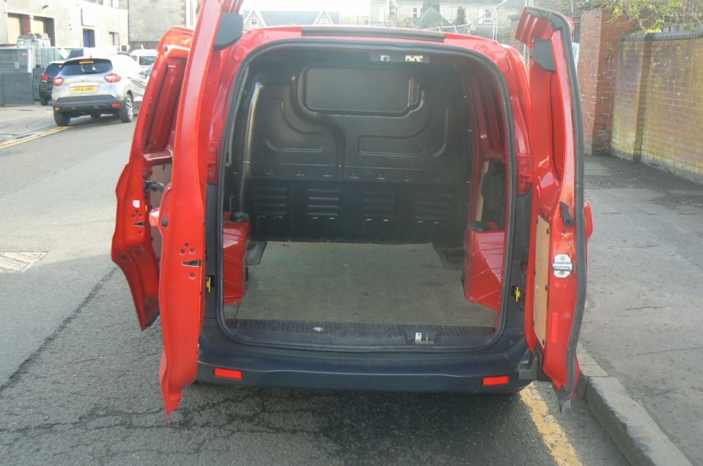 Used Ford Transit Courier 2017 for sale - 77845101: Photo 9