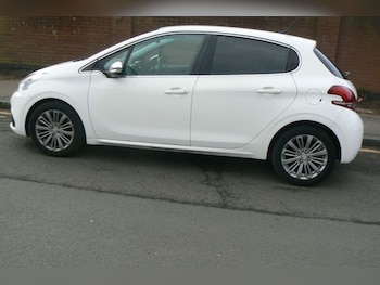 Used Peugeot 208 2017 for sale - 78349215: Photo