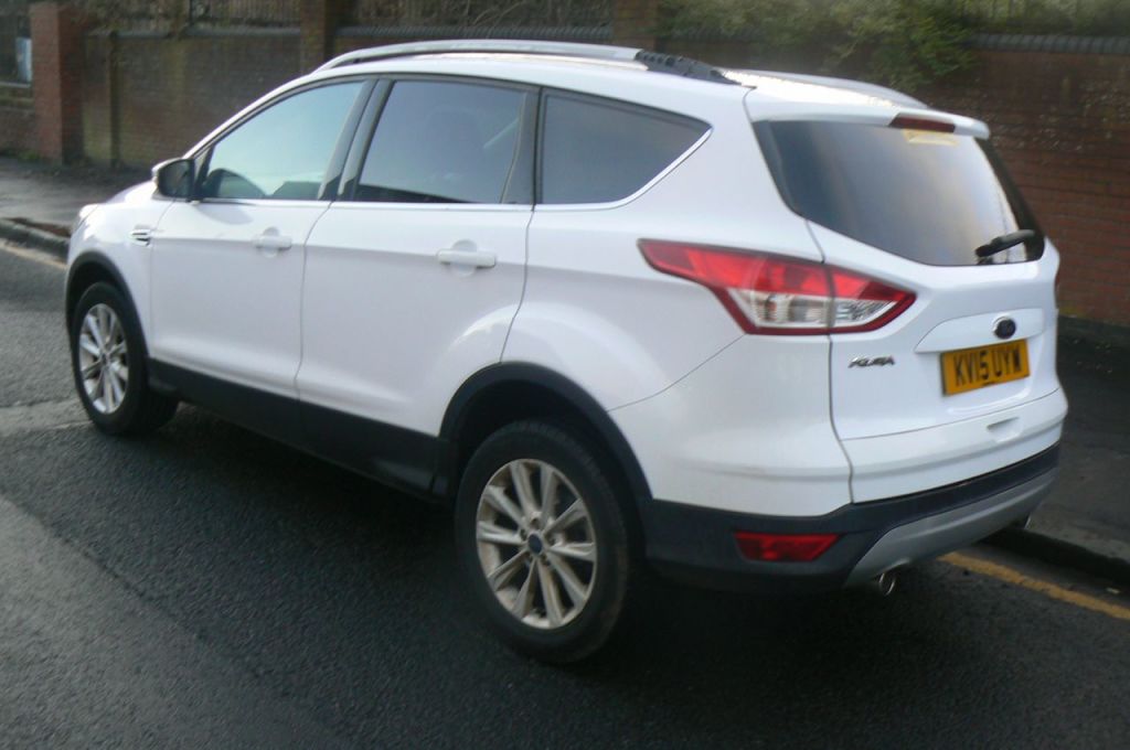 Used Ford Kuga 2015 for sale - 76807346: Photo 2