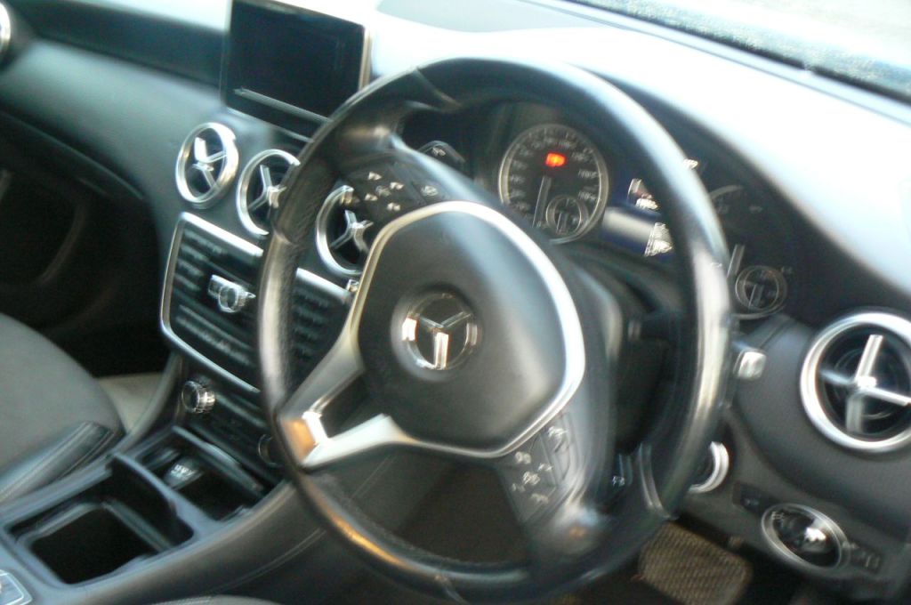 Used Mercedes-Benz A-Class 2013 for sale - 76807348: Photo 5