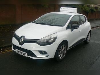 Used Renault Clio 2017 for sale - 76504761: Photo