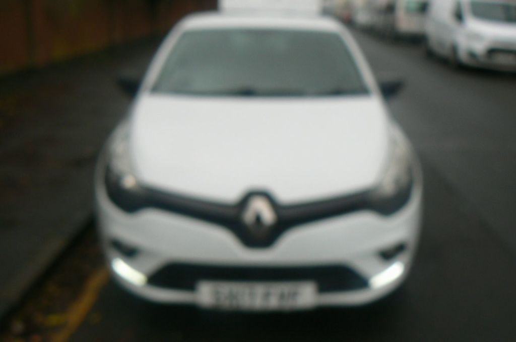 Used Renault Clio 2017 for sale - 76504761: Photo 5