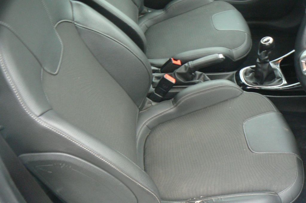 Used Vauxhall ADAM 2016 for sale - 77220611: Photo 9