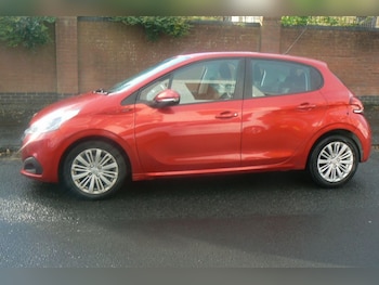 Used Peugeot 208 2018 for sale - 76352321: Photo