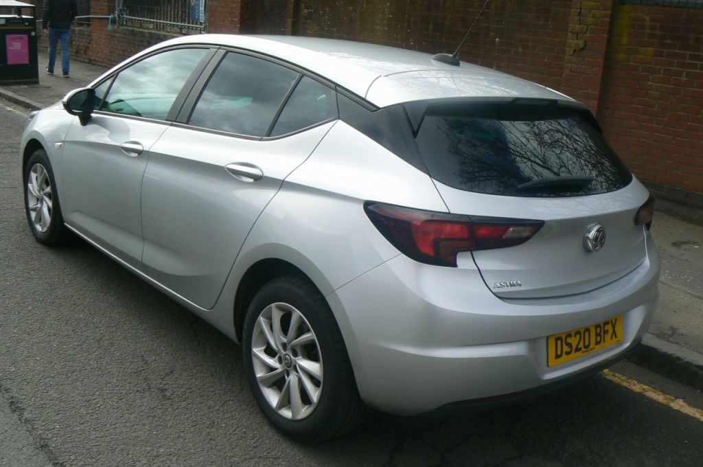 Used Vauxhall Astra 2020 for sale - 78106071: Photo 2