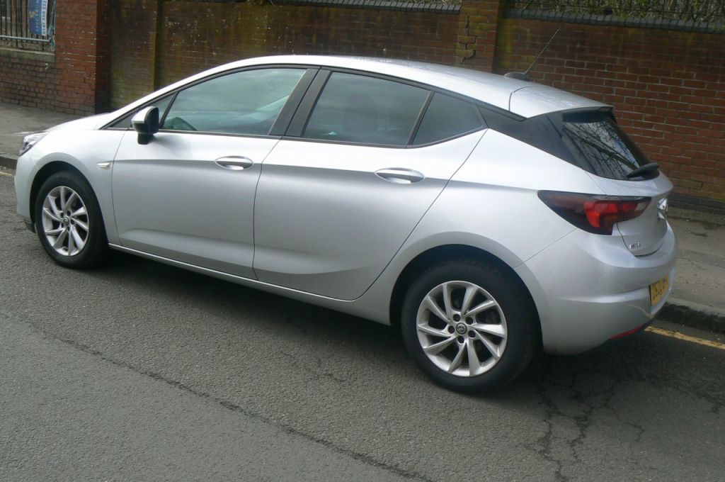 Used Vauxhall Astra 2020 for sale - 78106071: Photo 3