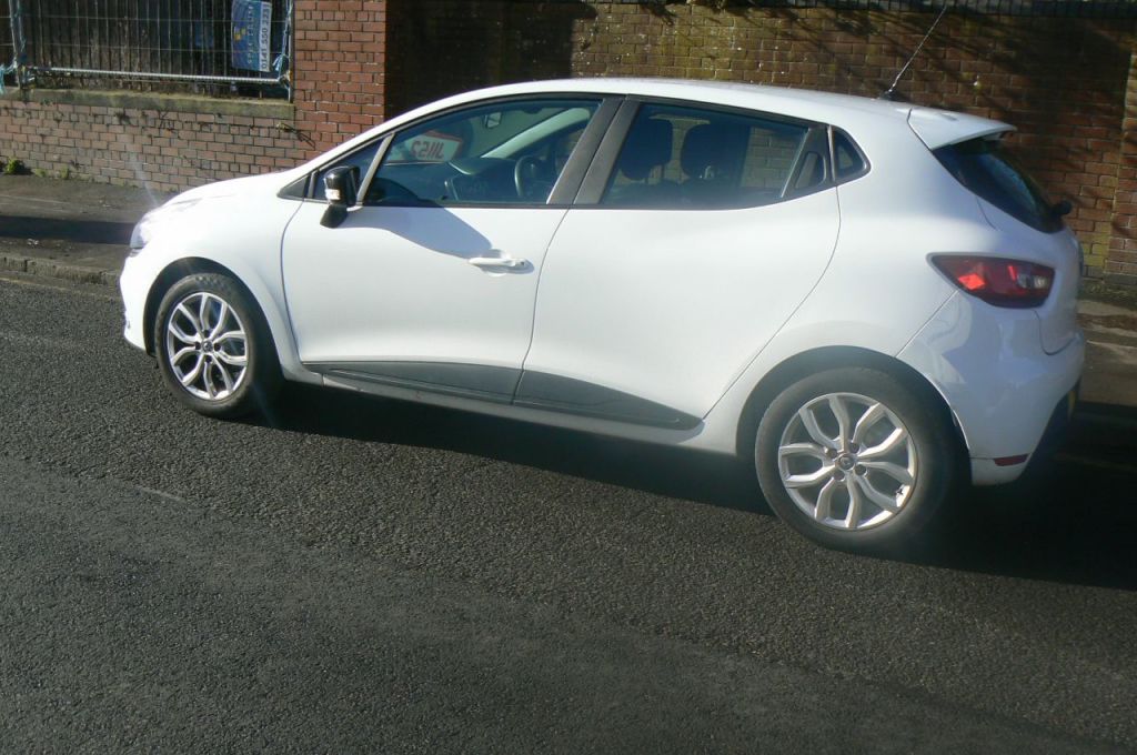 Used Renault Clio 2017 for sale - 77590218: Photo 3