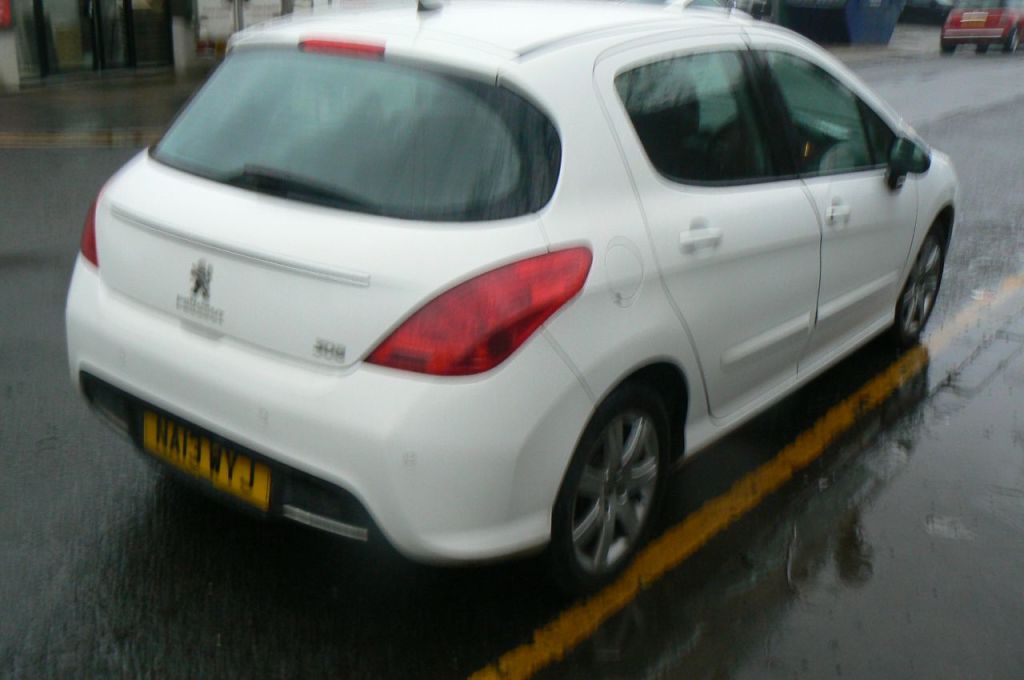 Used Peugeot 308 2013 for sale - 77296954: Photo 13