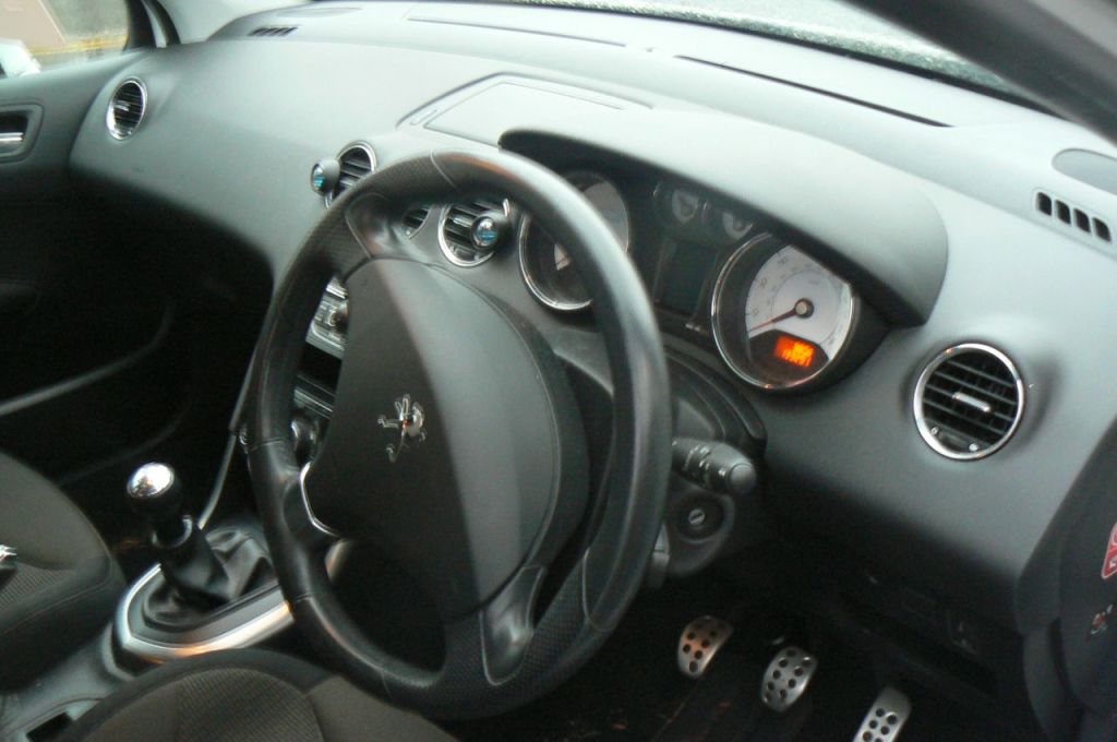 Used Peugeot 308 2013 for sale - 77296954: Photo 7