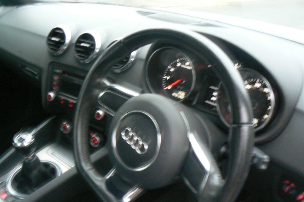 Used Audi TT 2011 for sale - 77282854: Photo 7