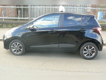 Used Hyundai i10 2017 for sale - 76110389: Photo