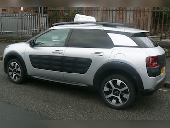 Used Citroen C4 Cactus 2017 for sale - 76110383: Photo