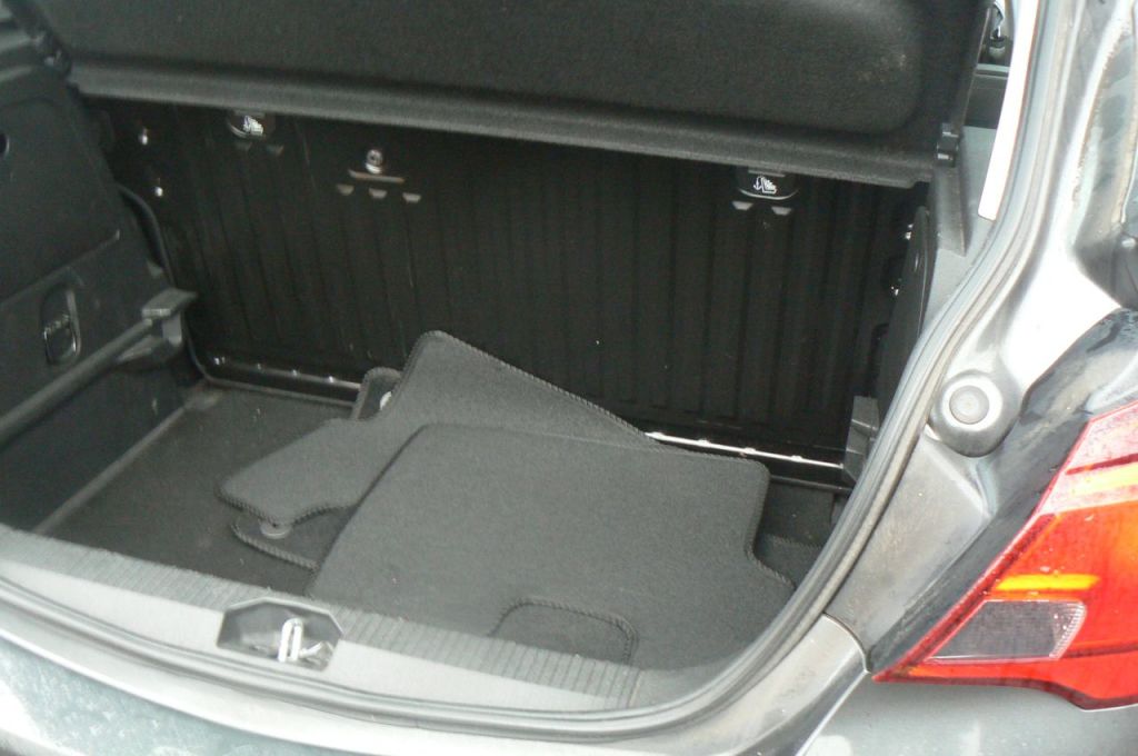 Used Vauxhall Corsa 2017 for sale - 76858995: Photo 6