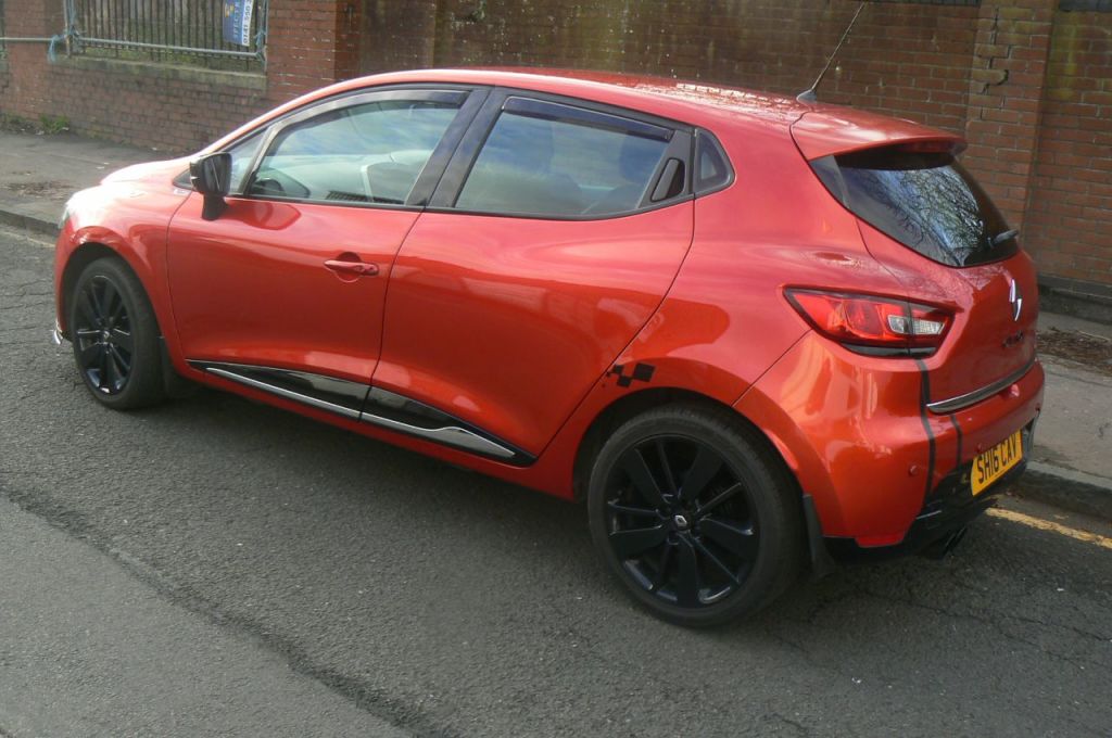 Used Renault Clio 2016 for sale - 76762255: Photo 2