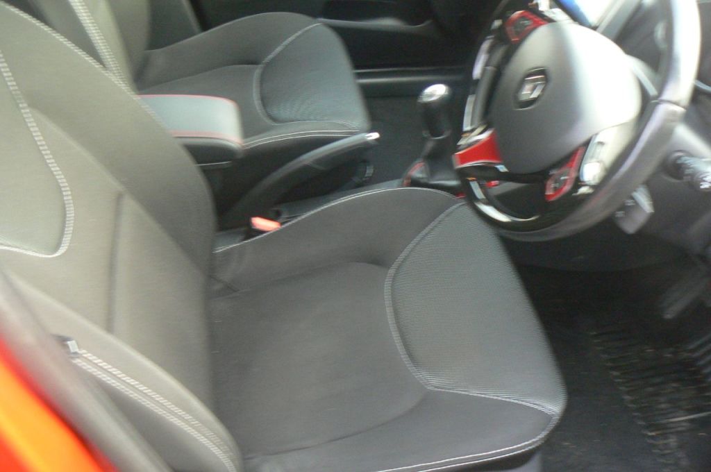 Used Renault Clio 2016 for sale - 76762255: Photo 9