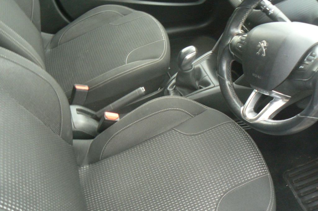 Used Peugeot 208 2017 for sale - 77431526: Photo 10