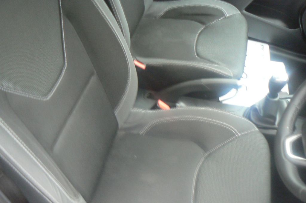 Used Renault Clio 2019 for sale - 77489845: Photo 8