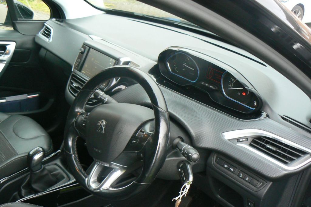 Used Peugeot 2008 2017 for sale - 77336407: Photo 10