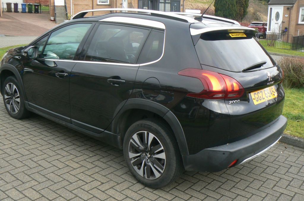 Used Peugeot 2008 2017 for sale - 77336407: Photo 2