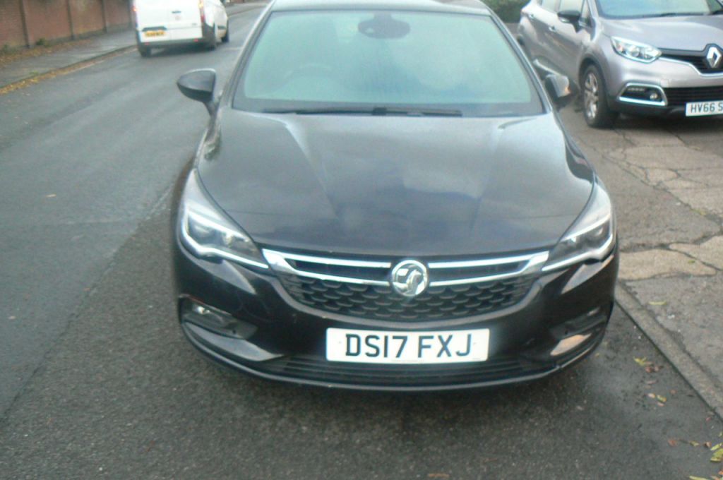 Used Vauxhall Astra 2017 for sale - 76422161: Photo 3