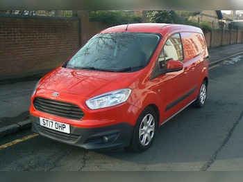 Used Ford Transit Courier 2017 for sale - 78349222: Photo