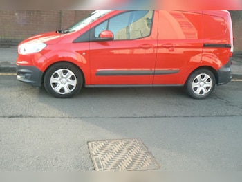 Used Ford Transit Courier 2017 for sale - 78349222: Photo