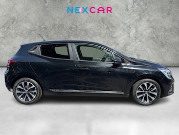 Used Renault Clio 2020 for sale - 79008984: Photo