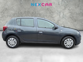 Used Dacia Sandero 2018 for sale - 79300830: Photo