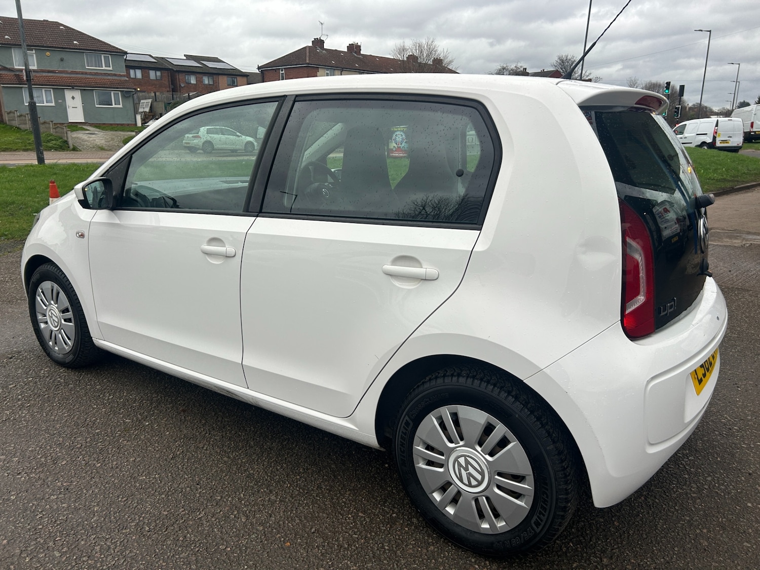 Used Volkswagen up! 2012 for sale - 77676876: Photo 3