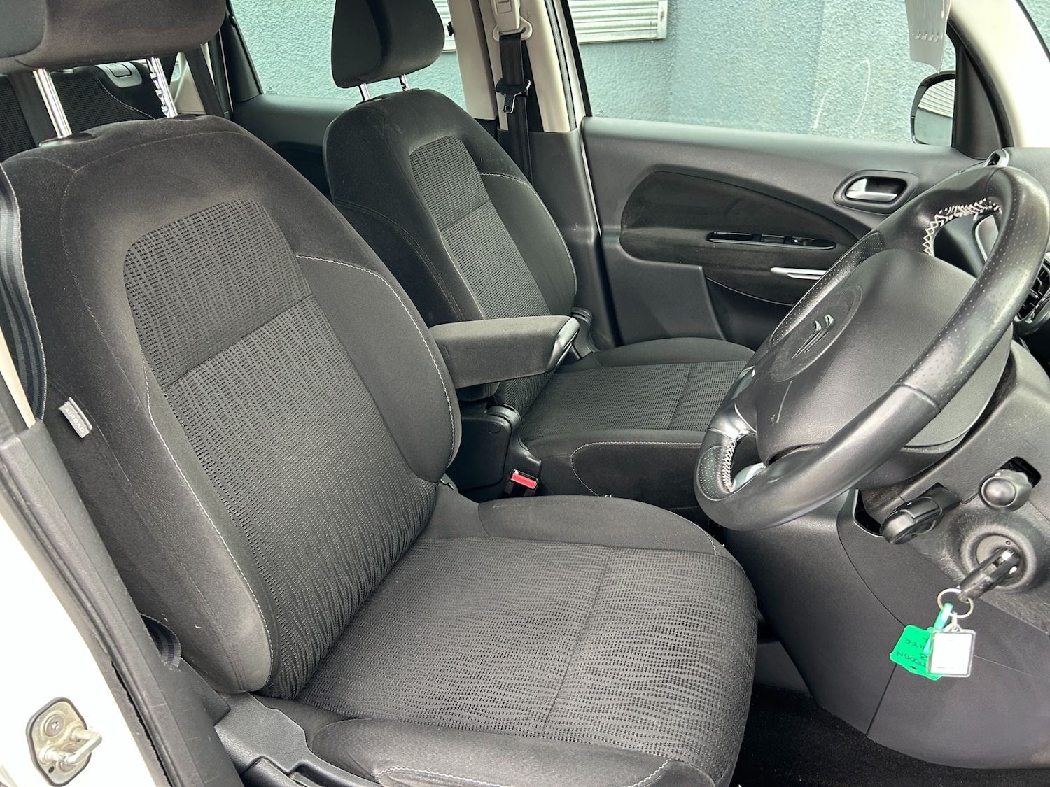 Used Citroen C3 Picasso 2014 for sale - 77663735: Photo 5