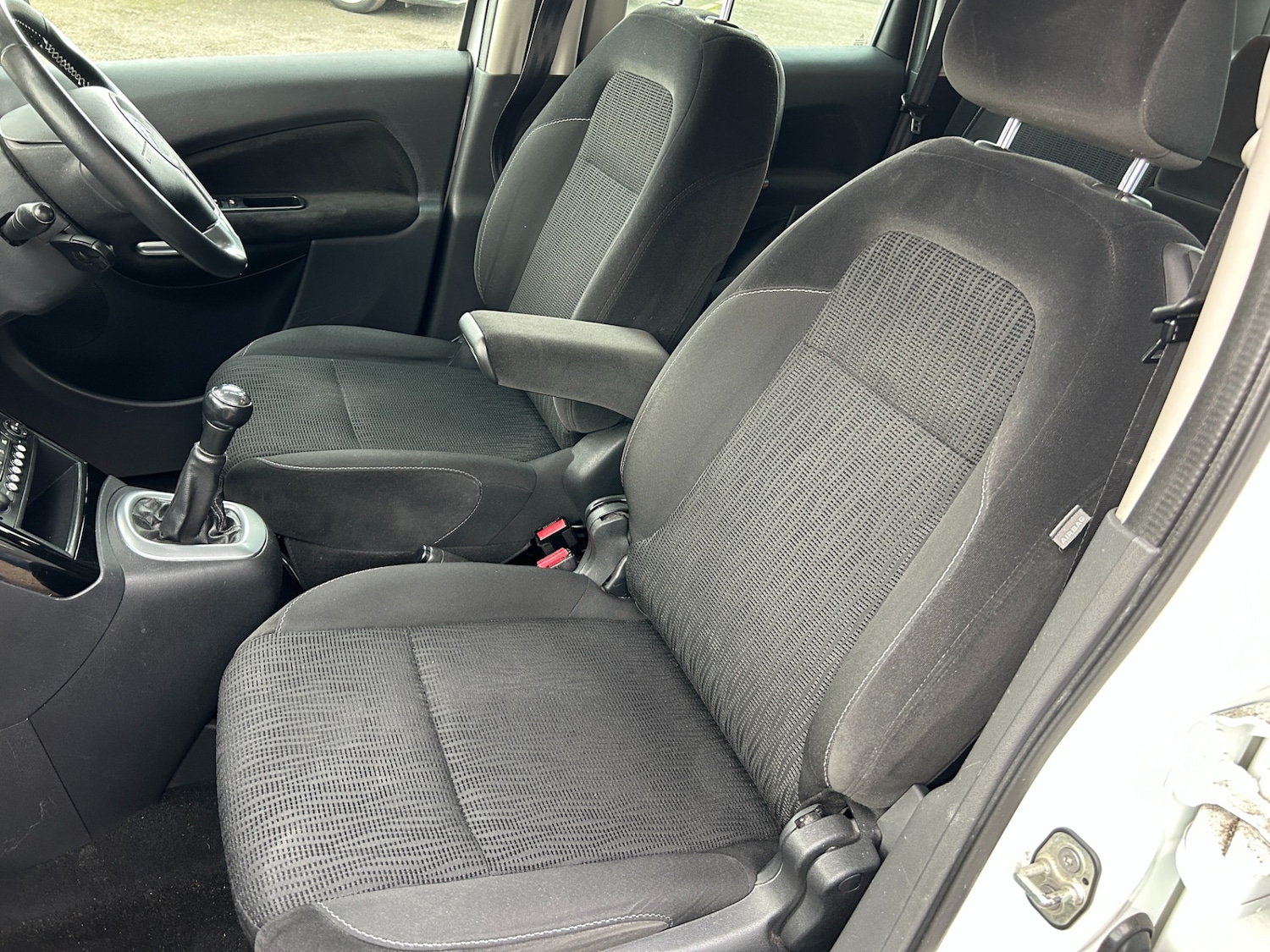 Used Citroen C3 Picasso 2014 for sale - 77663735: Photo 8