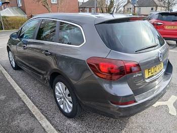 Used Vauxhall Astra 2012 for sale - 77650777: Photo
