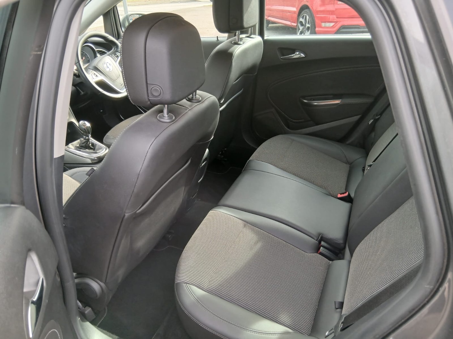 Used Vauxhall Astra 2012 for sale - 77650777: Photo 7