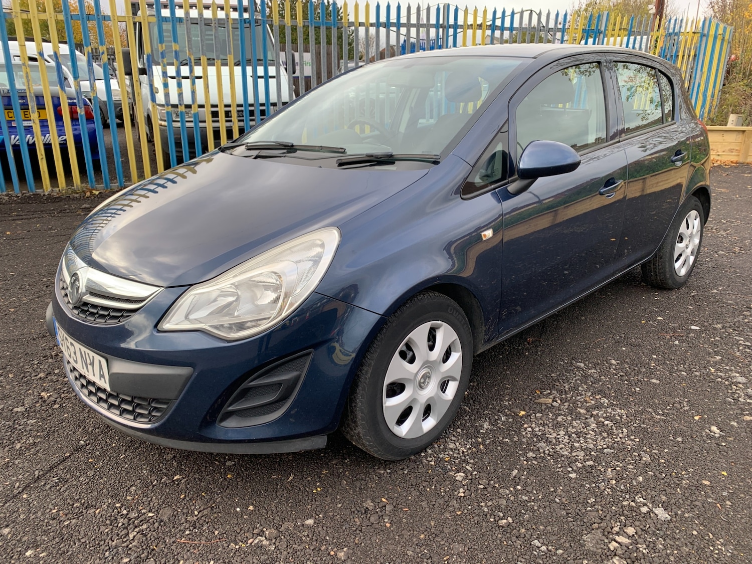 Used Vauxhall Corsa 2013 for sale - 76492133: Photo 2