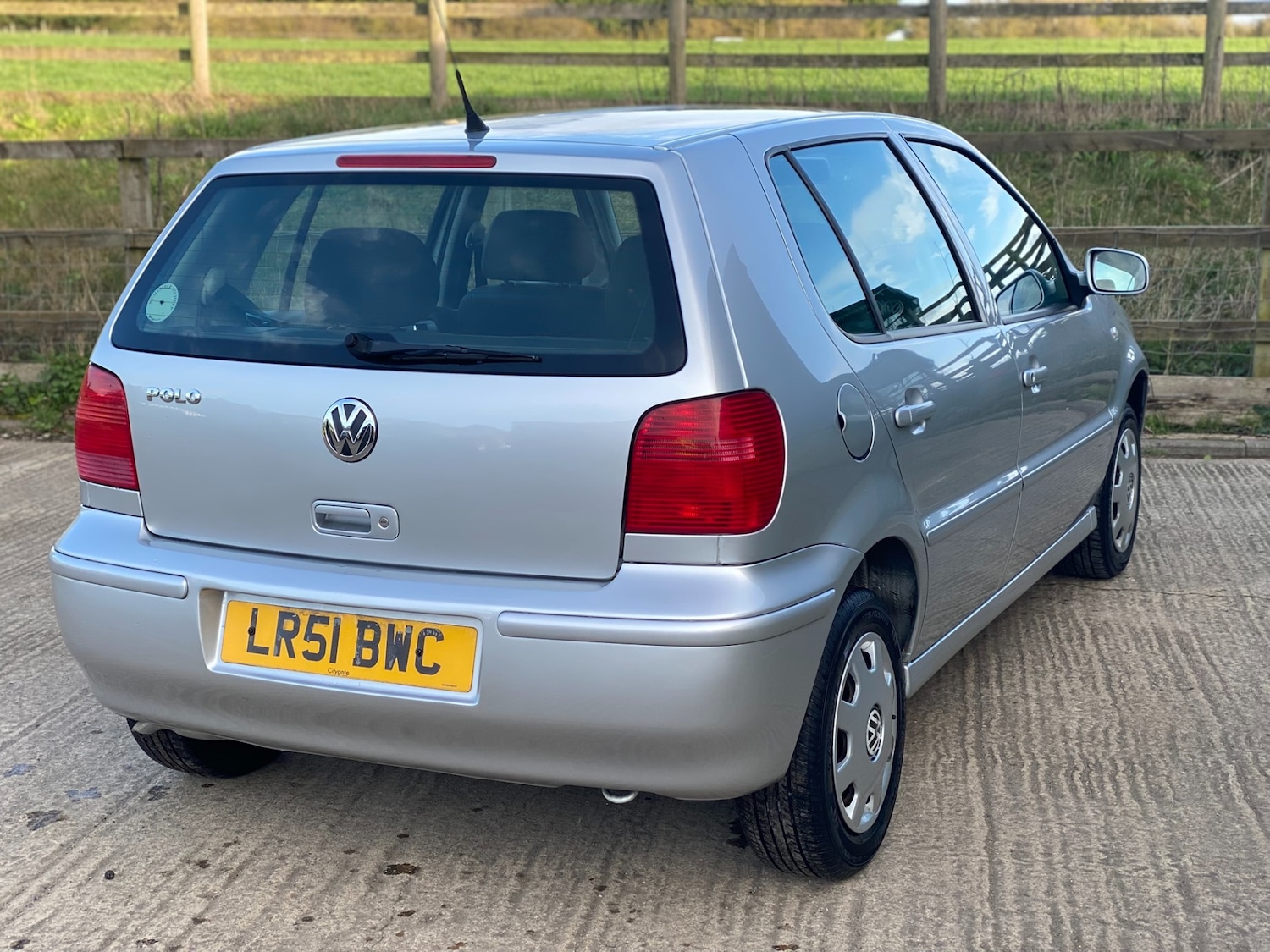 Used Volkswagen Polo 2001 for sale - 77969014: Photo 3