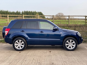 Used Suzuki Grand Vitara 2010 for sale - 77776423: Photo