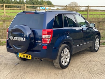 Used Suzuki Grand Vitara 2010 for sale - 77776423: Photo